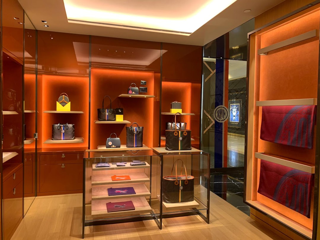 MOYNAT Singapore Takashimaya Store