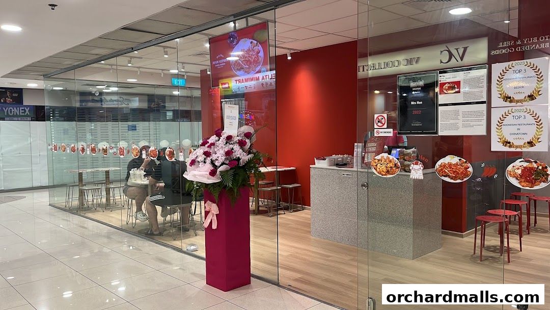 Mrs. Hen Far East Plaza