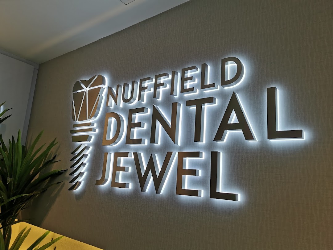 Nuffield Clear Aligners  Orchard - Invisible Braces For Teeth Straightening