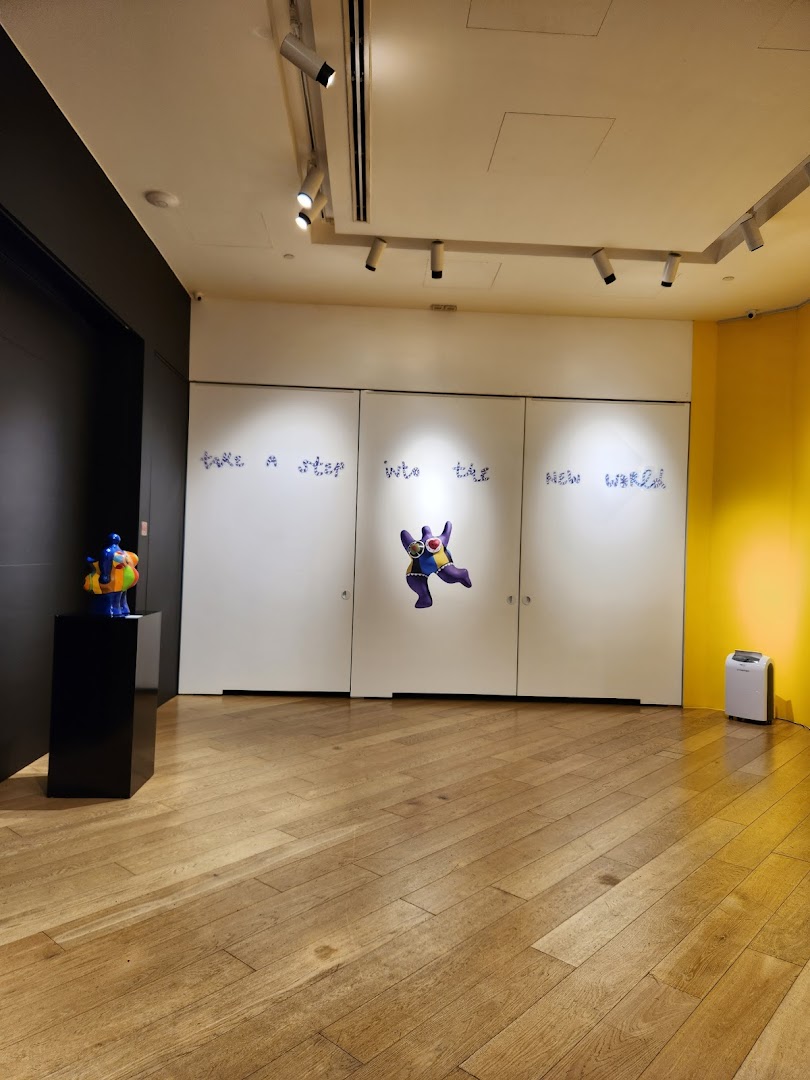 Opera Gallery Singapore