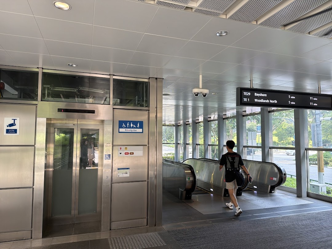 Orchard Station Exit 11 NS22  TE 14