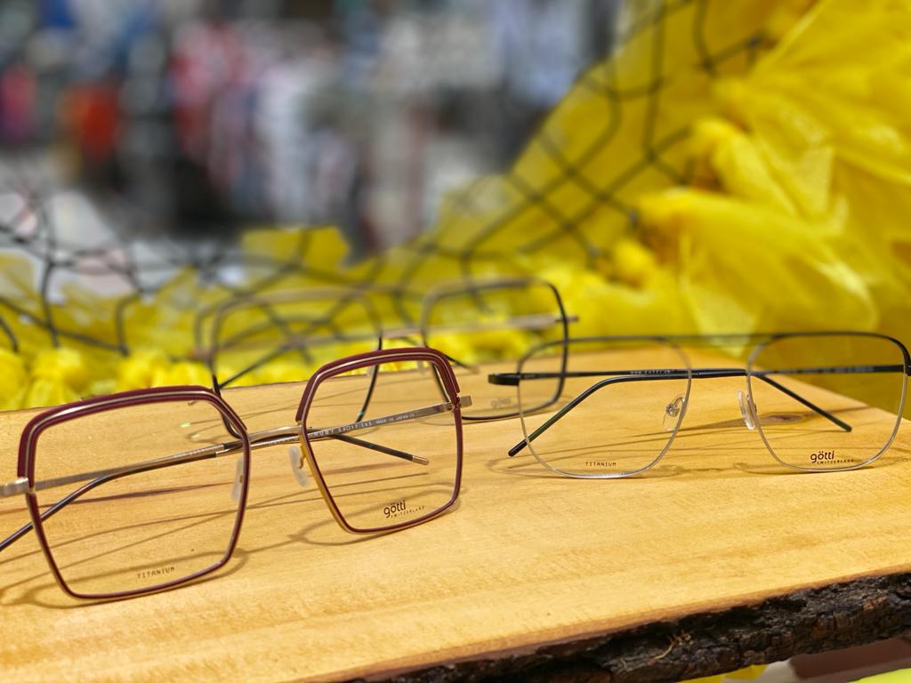 Paris Miki Takashimaya  Orthokeratology  Optician  Optometrist  Contact lens  Eye Care Professional