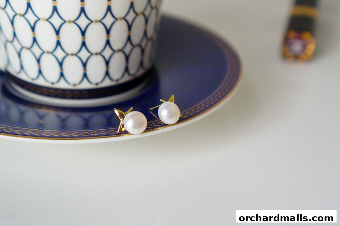 Pearly Lustre  Design Orchard