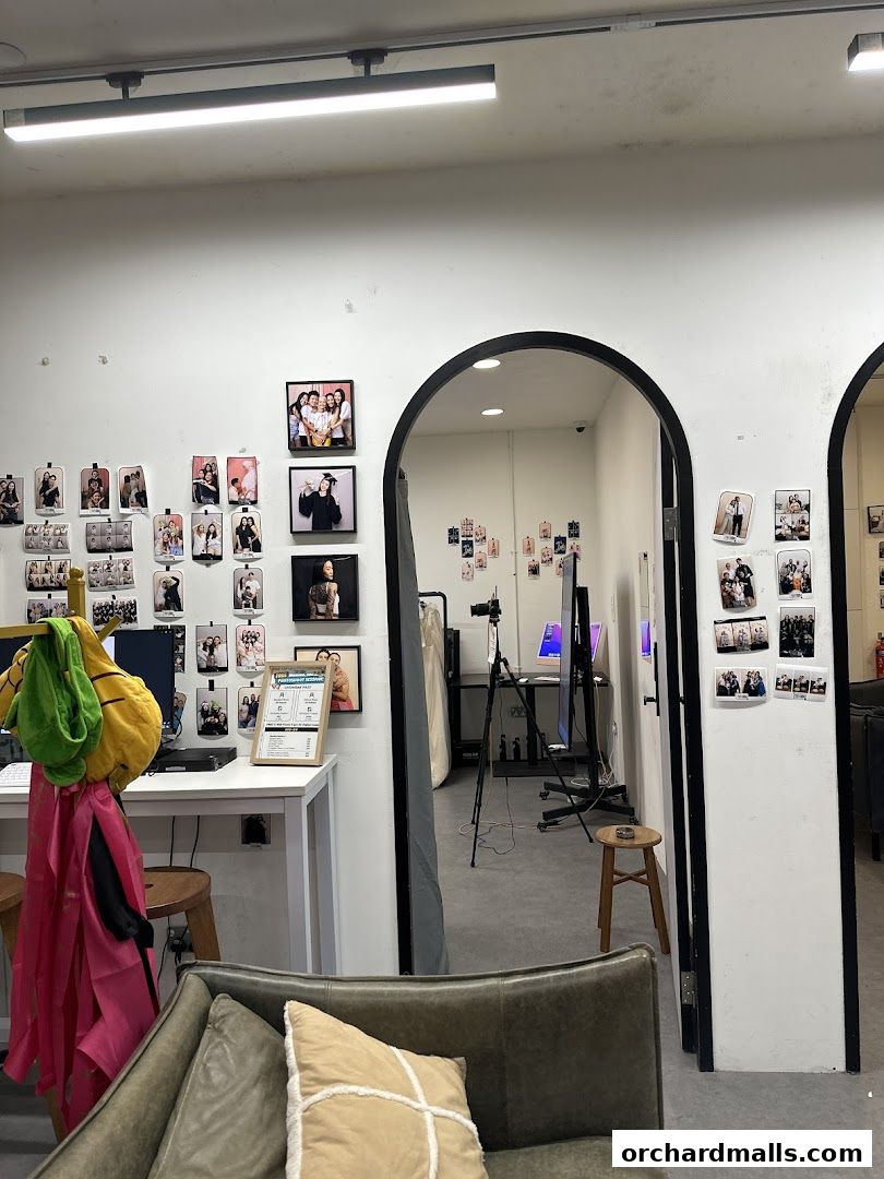 PhotoNow Photo Studio  Regular  large studio rooms  Money back satisfaction guarantee