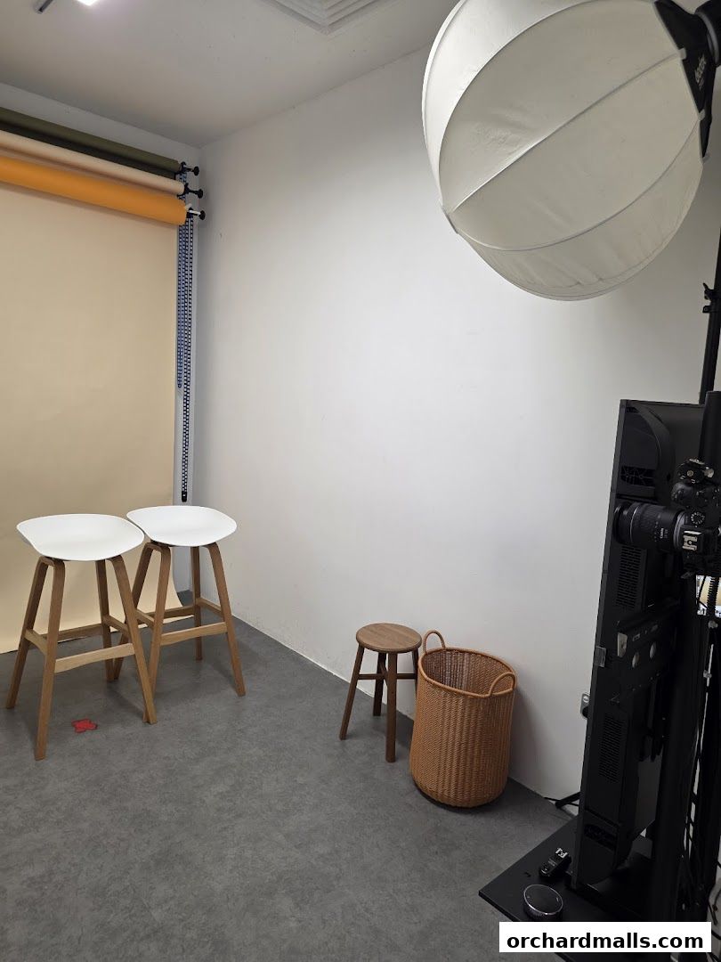 PhotoNow Photo Studio  Regular  large studio rooms  Money back satisfaction guarantee
