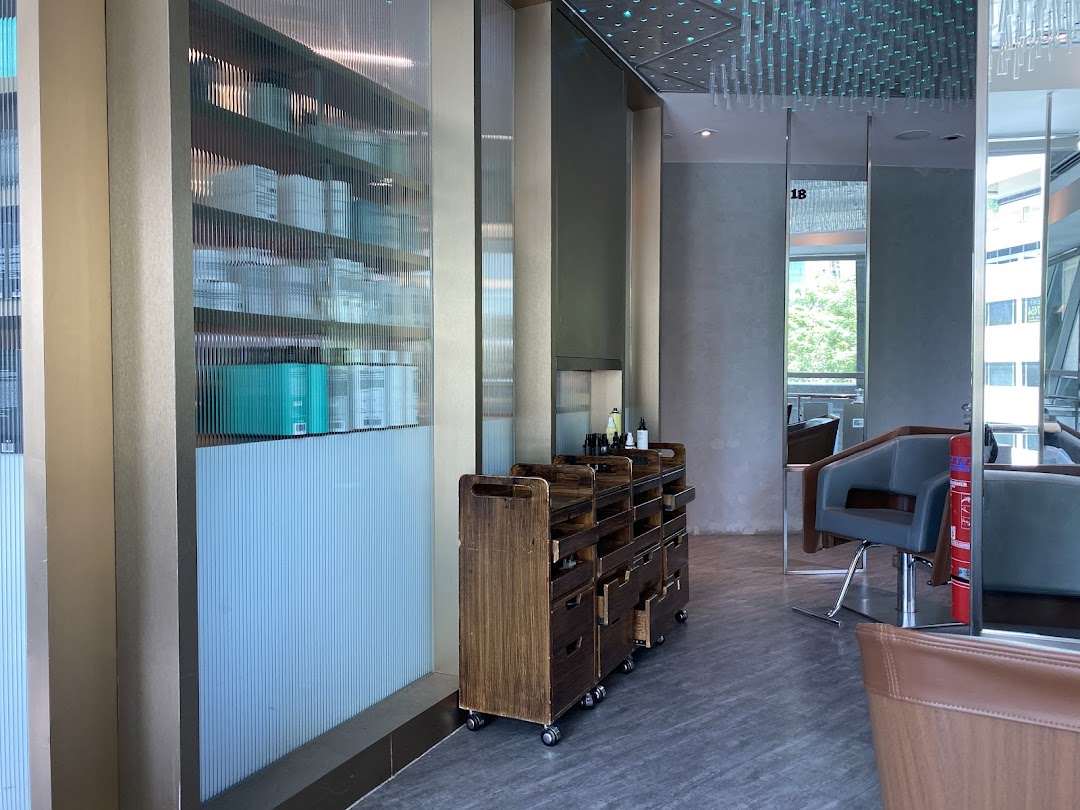 PHS HAIRSCIENCE LAB Wheelock Place