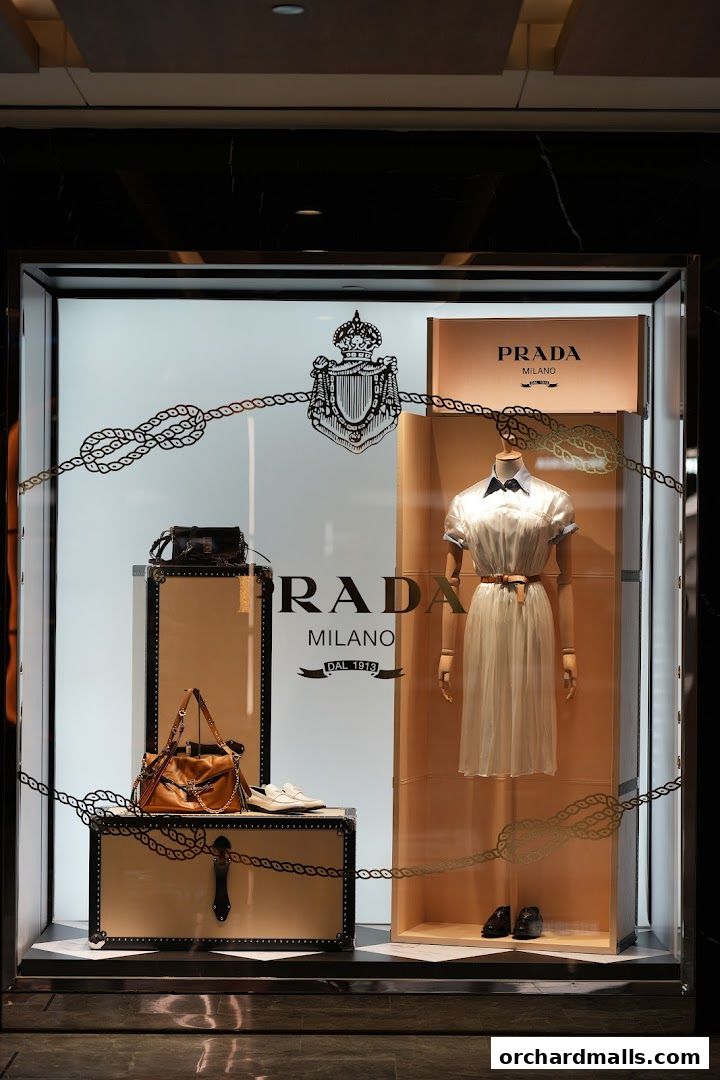 Prada Singapore Paragon