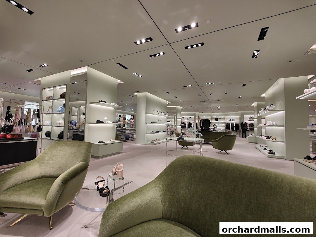 Prada Singapore Paragon