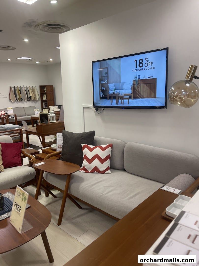 Scanteak  ISETAN SCOTTS