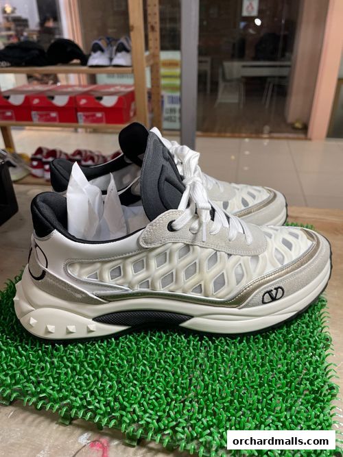 Shoe Mo - Shoe  Sneaker Cleaning Services