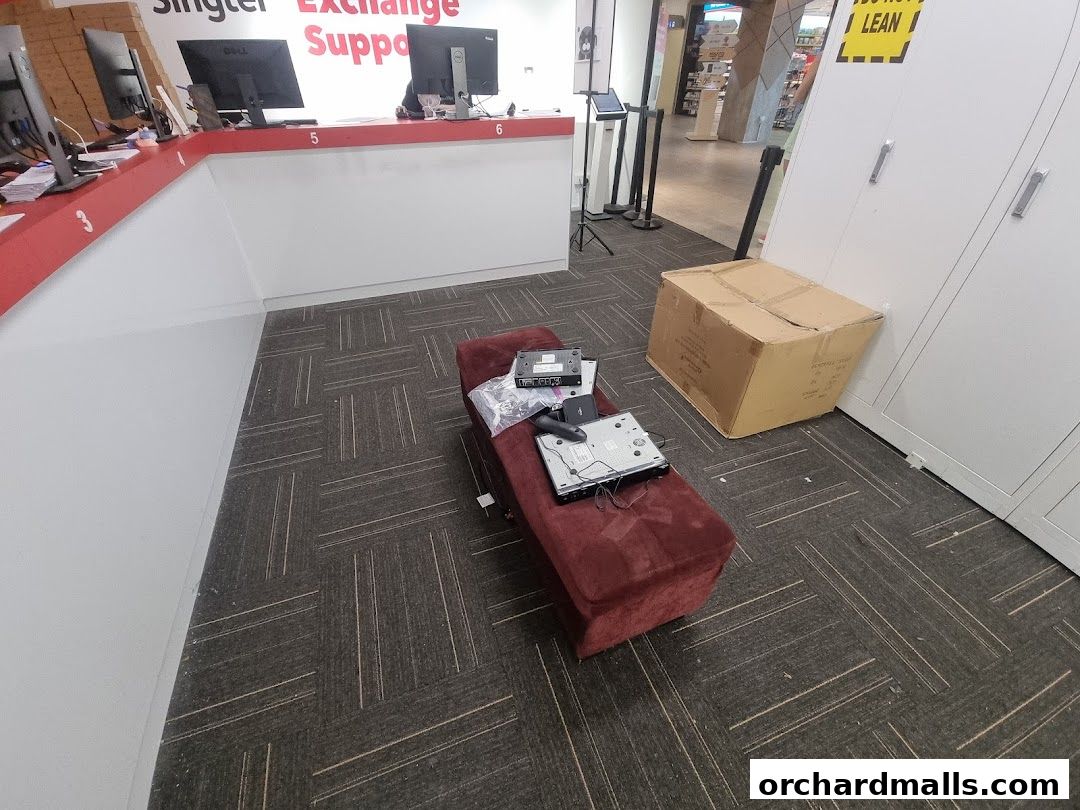 Singtel Service Serv  the Centrepoint