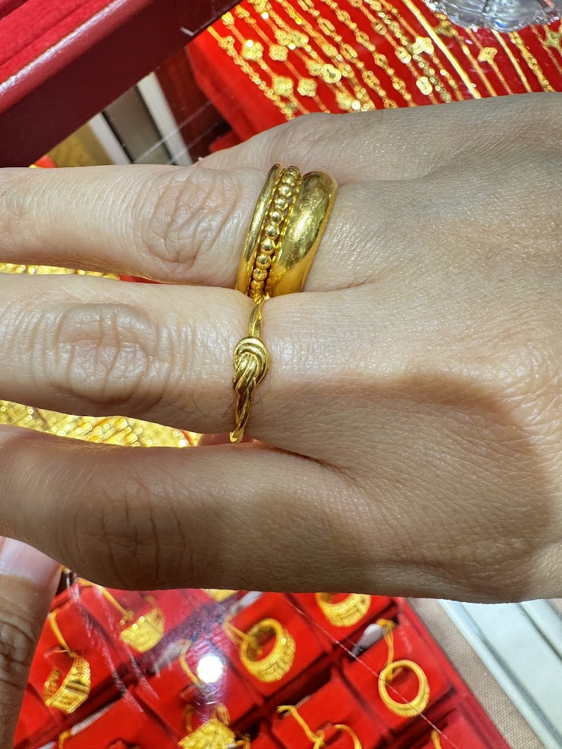 SK Jewellery ION Orchard