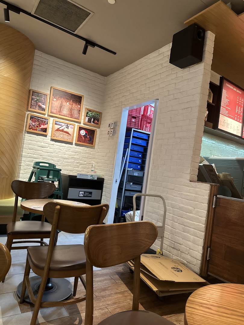 Starbucks ION Orchard