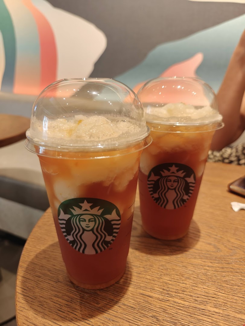 Starbucks ION Orchard