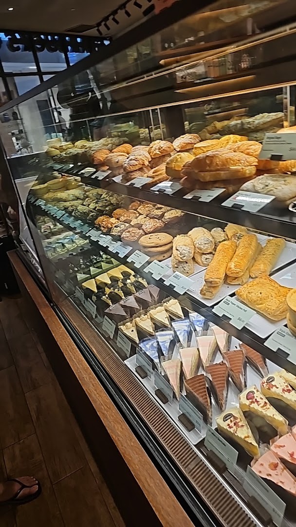 Starbucks ION Orchard