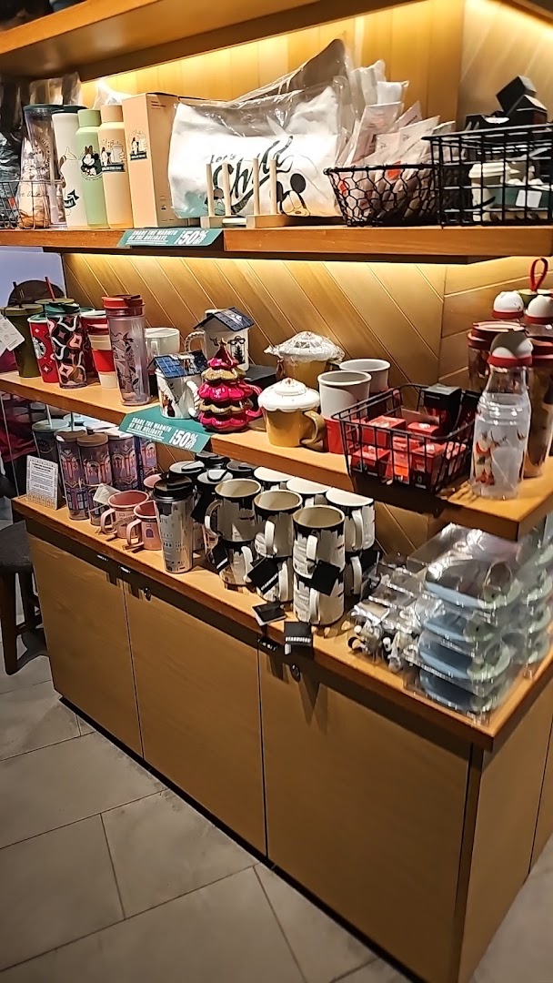 Starbucks ION Orchard