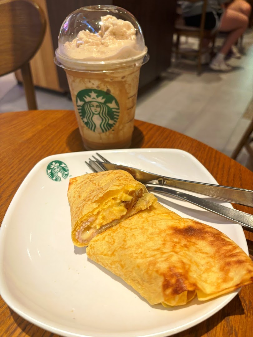 Starbucks ION Orchard
