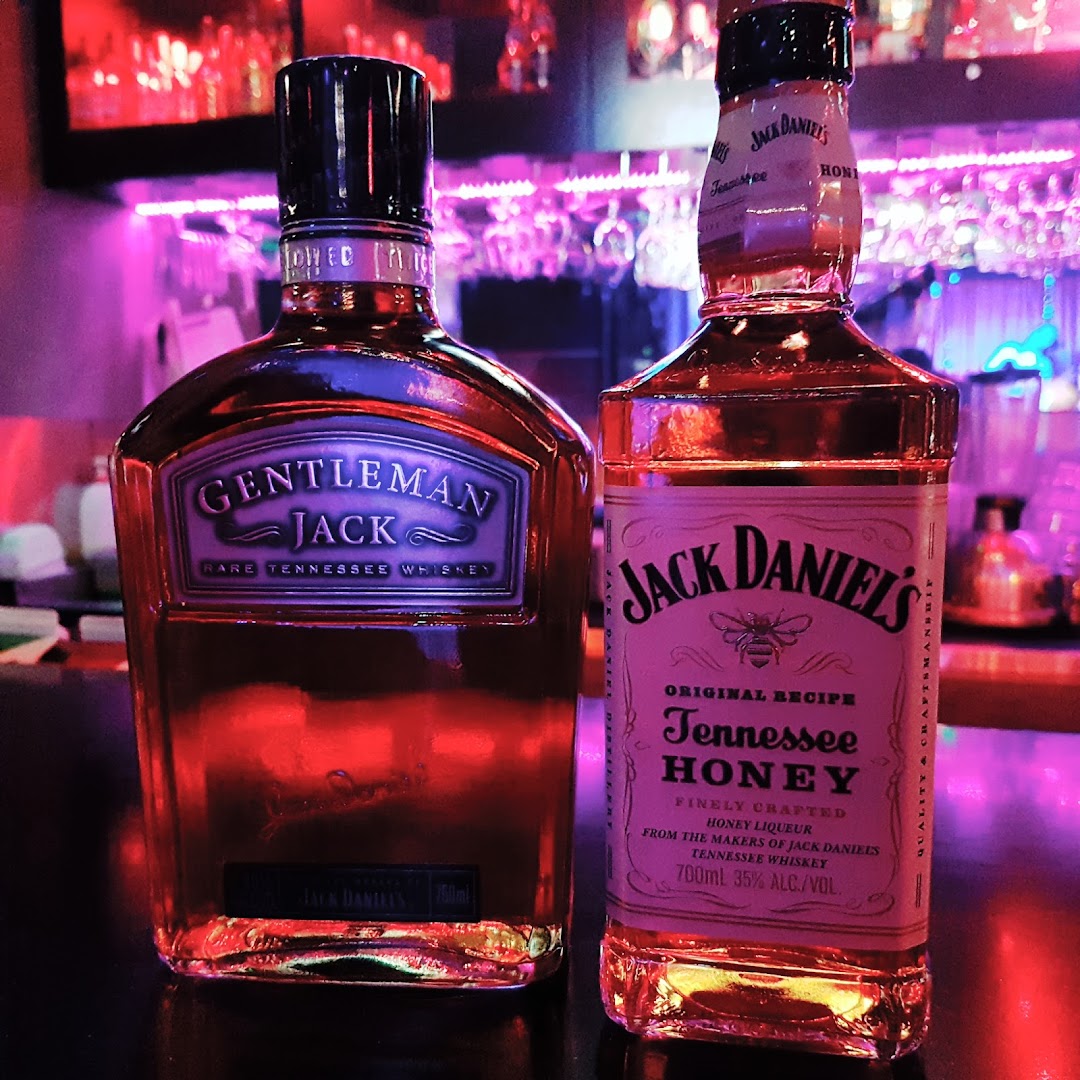 Strumms Holding Pte. Ltd.