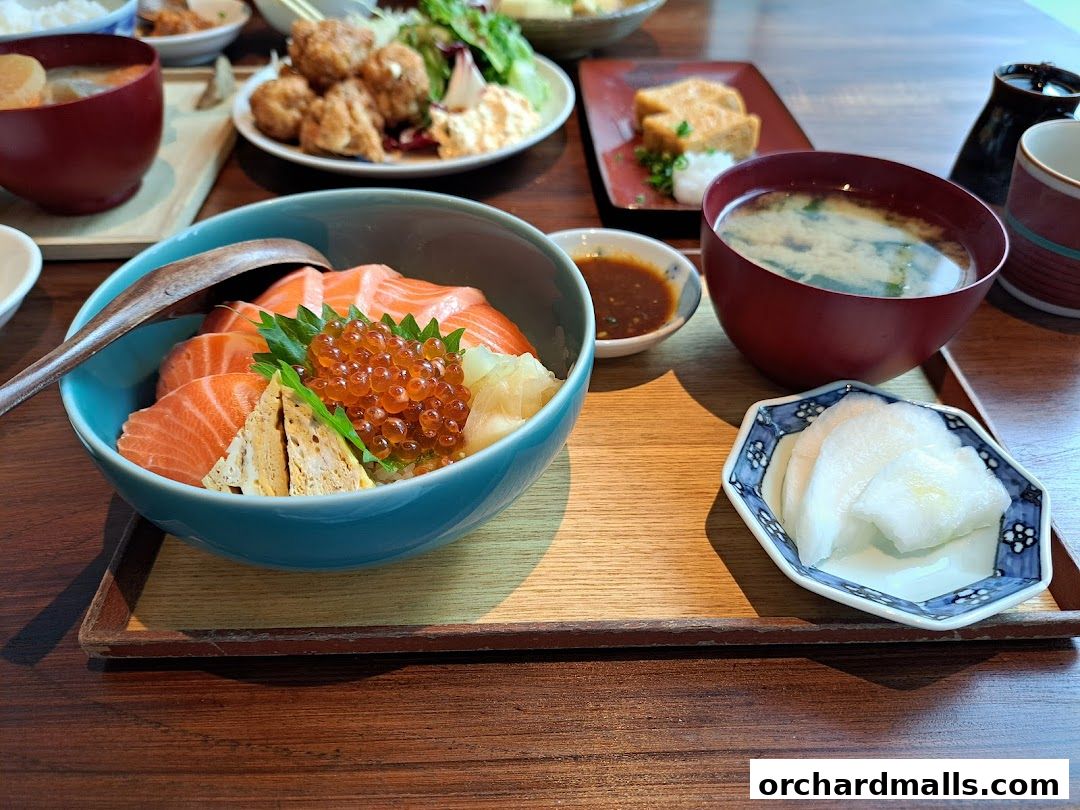 Suju Masayuki Mandarin Gallery