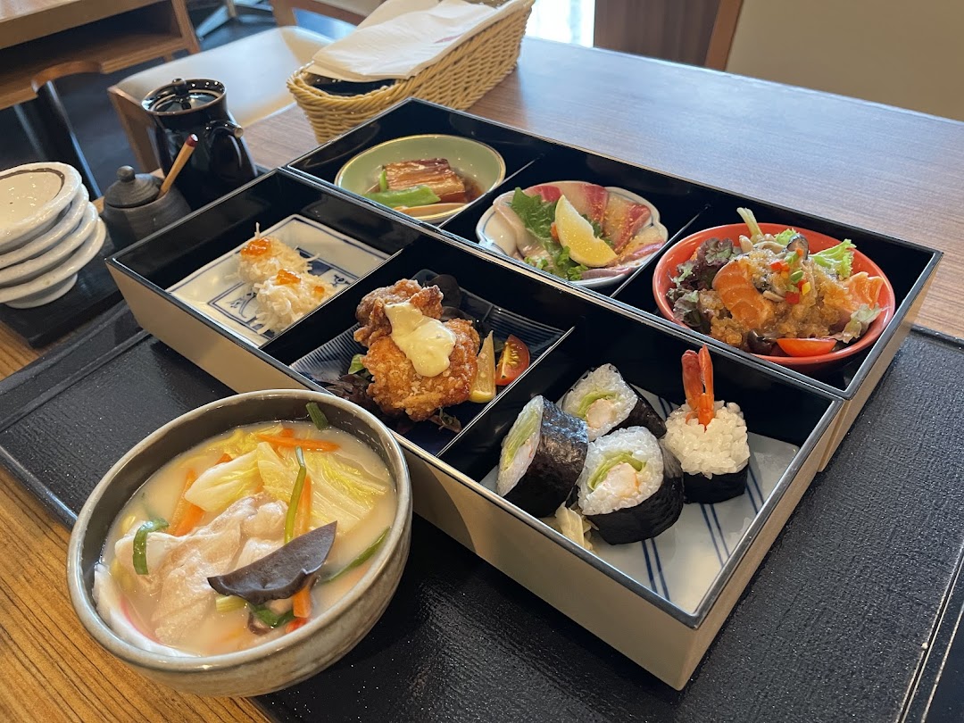 SUN with MOON Japanese Dining  Cafe