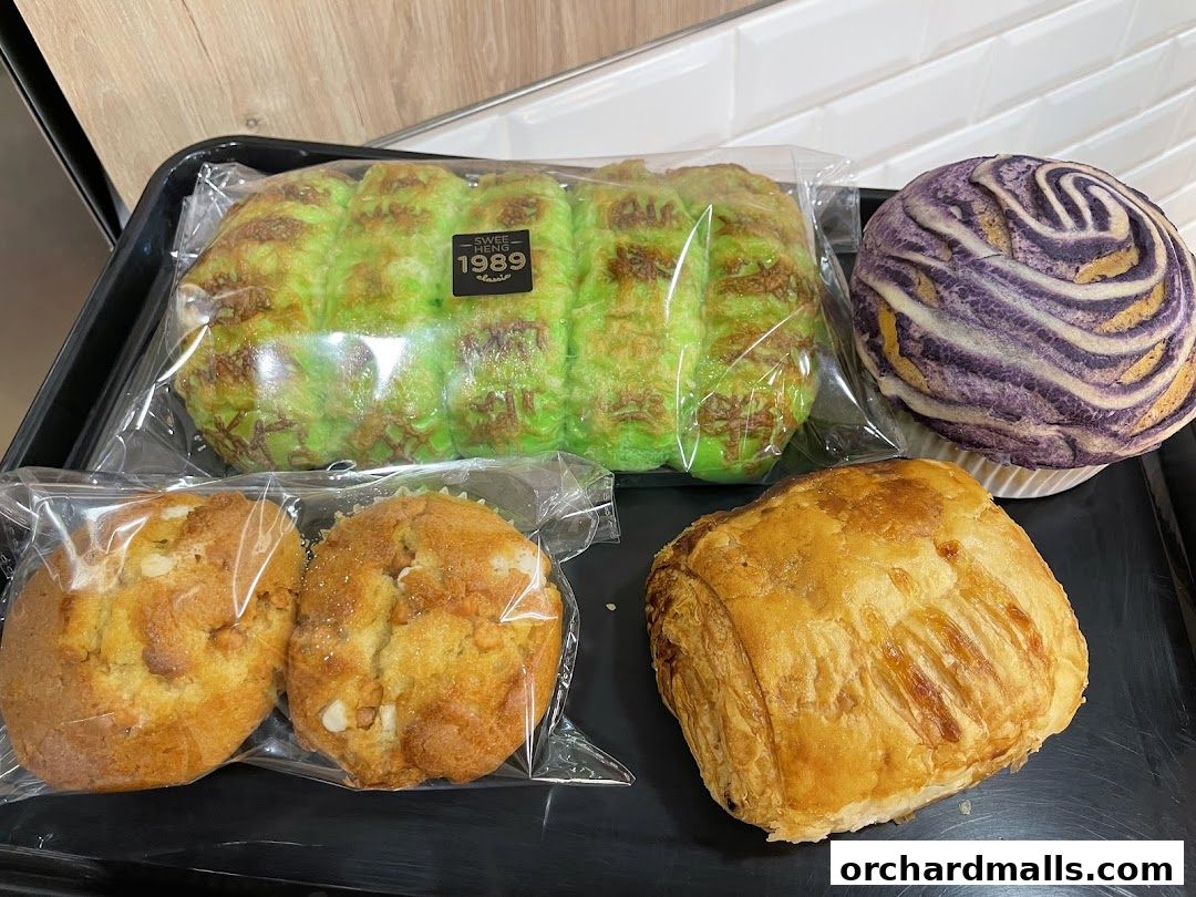 Swee Heng 1989 Signature