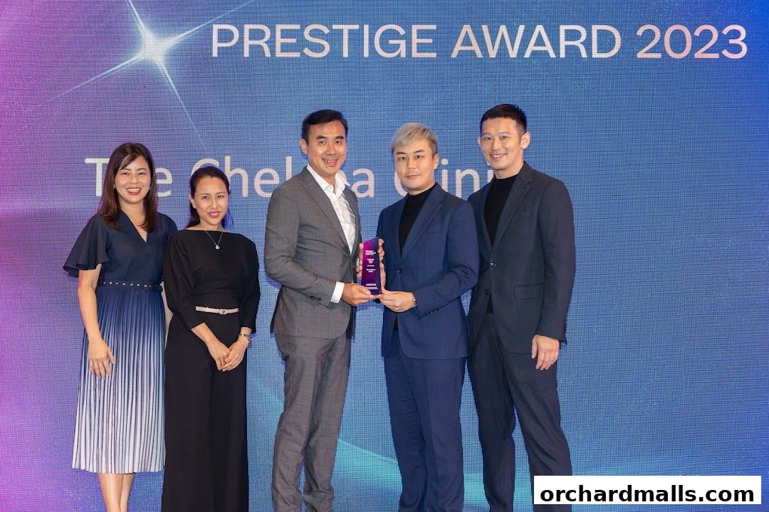 The Chelsea Clinic team receives a Prestige Award in 2023.