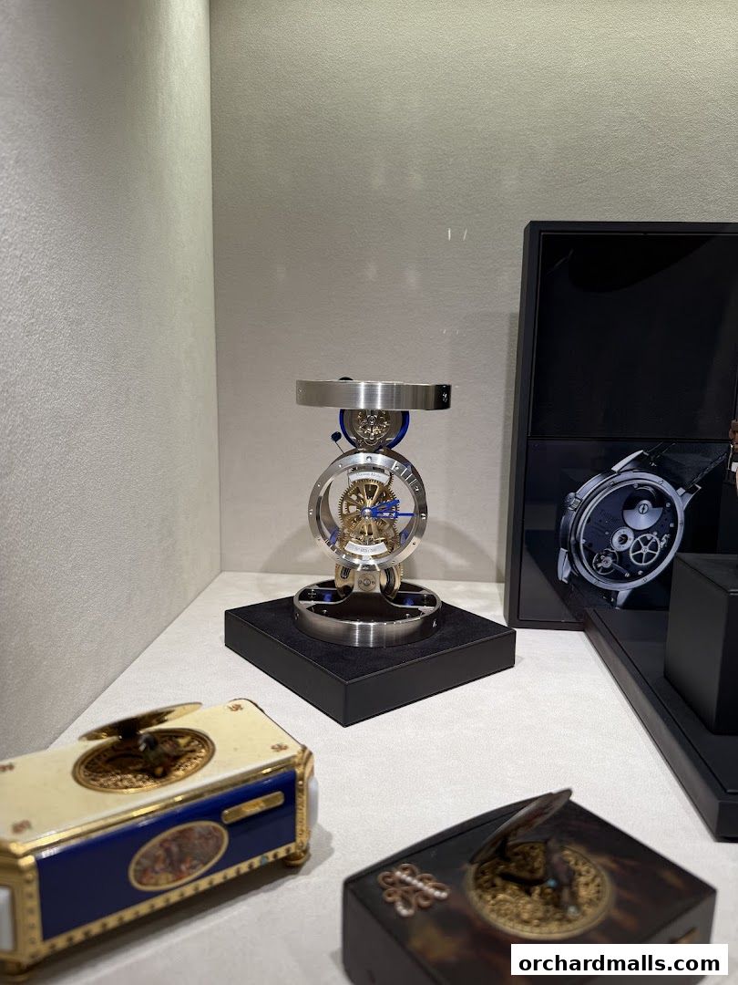 The Hour Glass Paragon