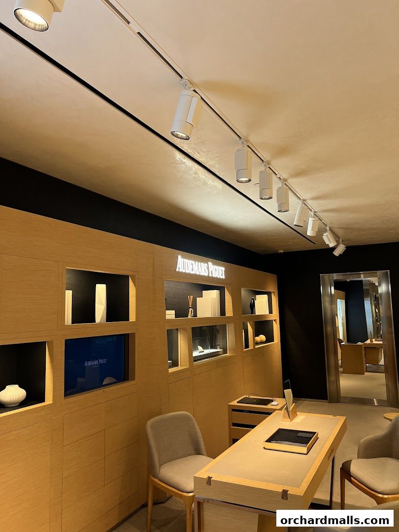 The Hour Glass Paragon