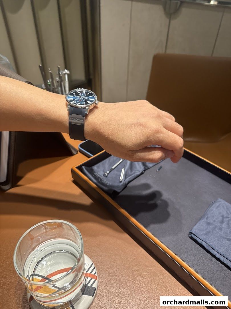 The Hour Glass Paragon