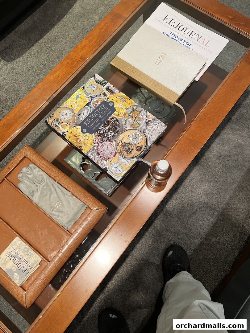 The Hour Glass Paragon