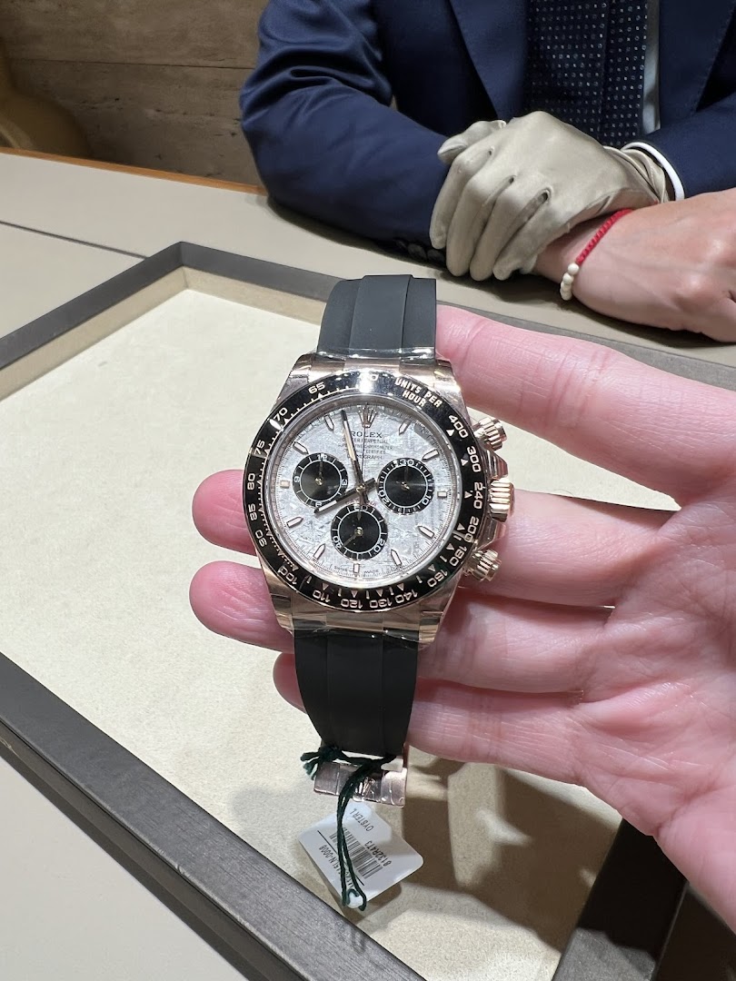 The Hour Glass Takashimaya - Official Rolex  Patek Philippe Retailer