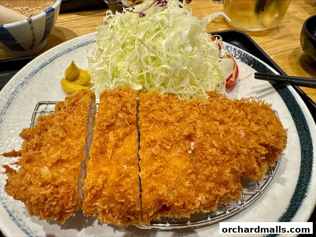 とん吉 Tonkichi Isetan