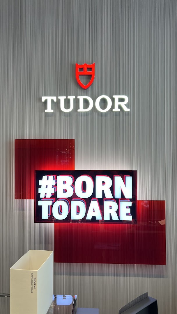 Tudor Boutique - The Hour Glass ION Orchard