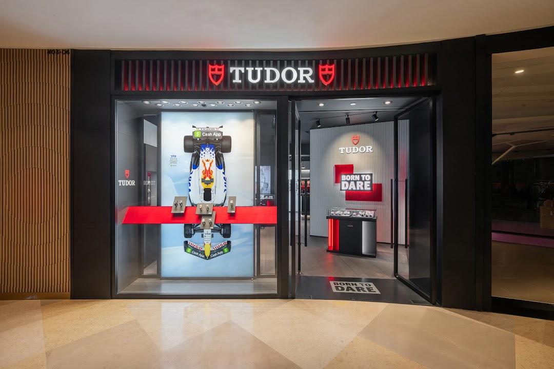 Tudor Boutique - The Hour Glass ION Orchard