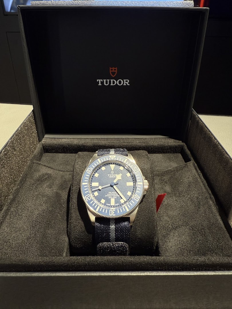 Tudor Boutique - The Hour Glass ION Orchard
