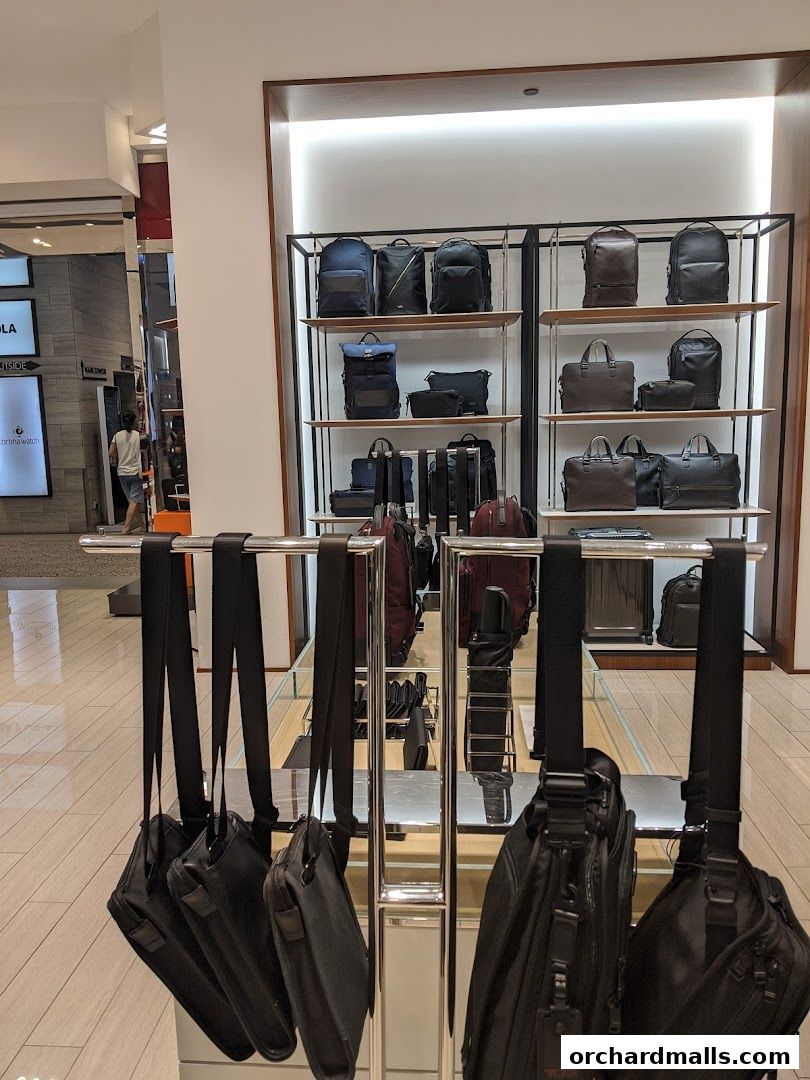 TUMI Mandarin Gallery