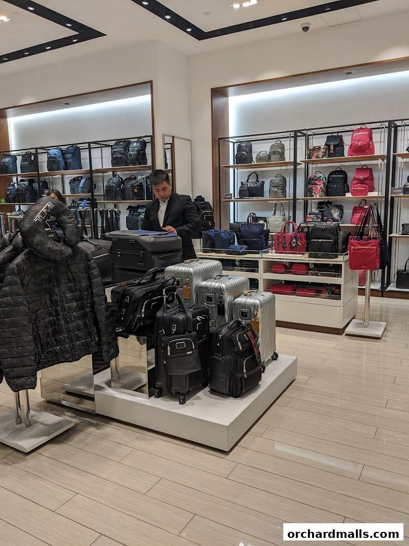 TUMI Mandarin Gallery