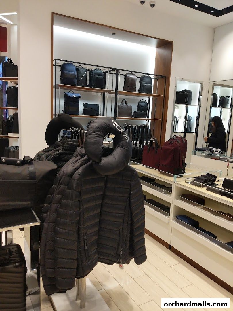 TUMI Mandarin Gallery