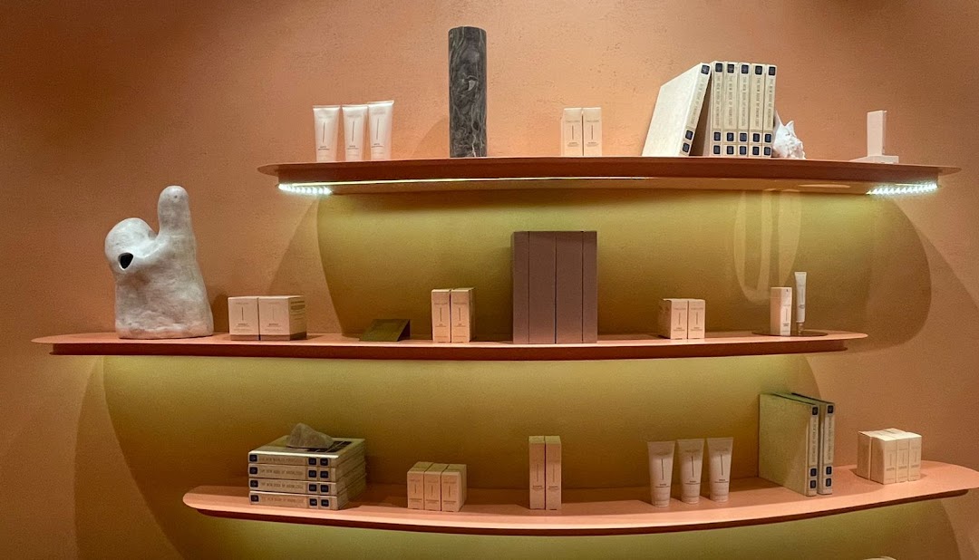 TWO LIPS  ION Orchard