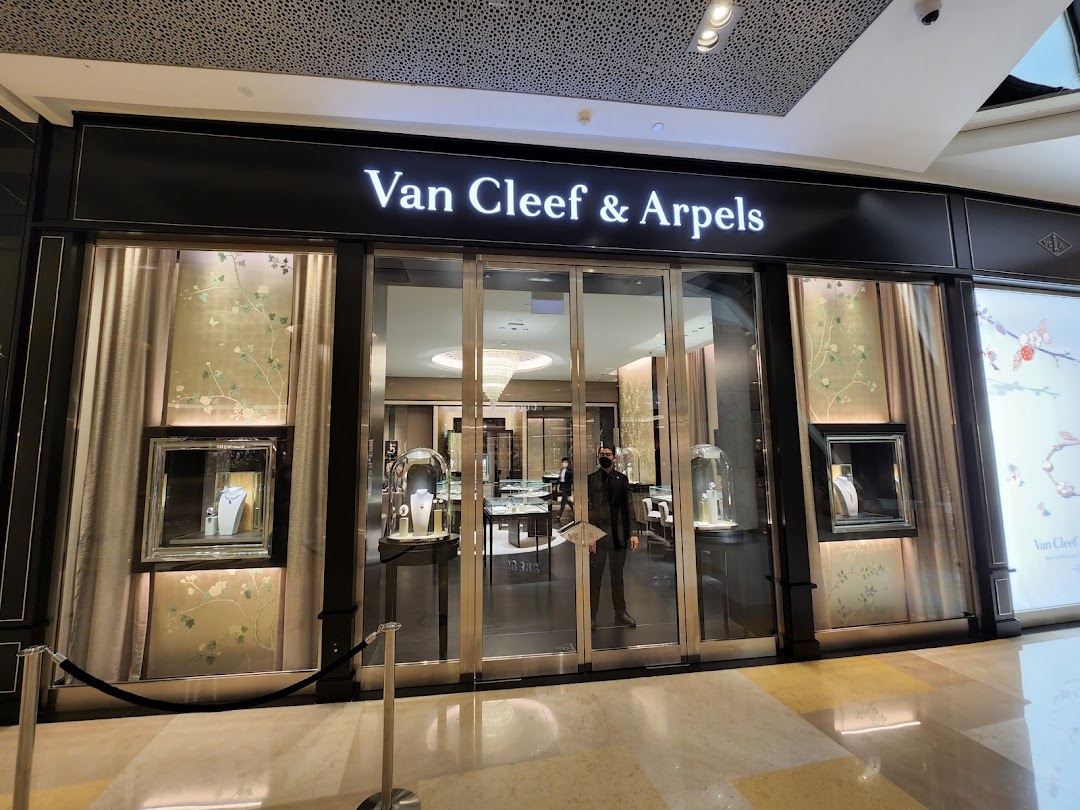 Van Cleef  Arpels Singapore - ION Orchard