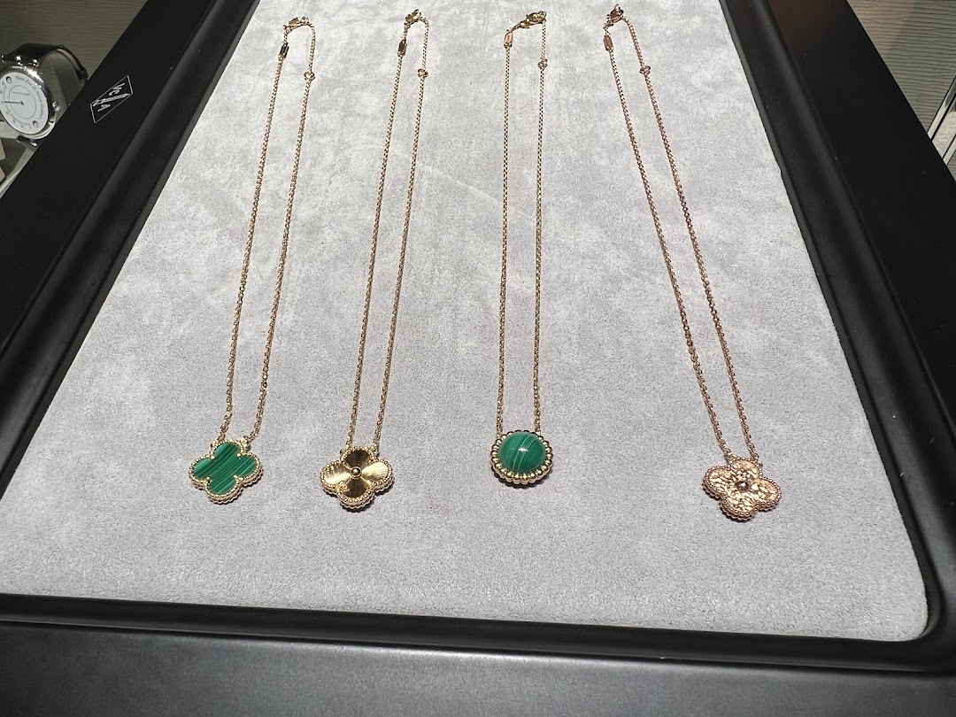 Van Cleef  Arpels Singapore - ION Orchard