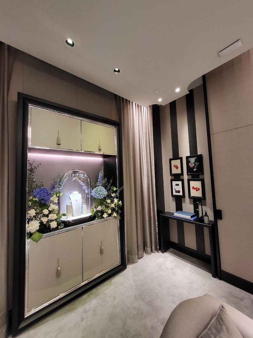 Van Cleef  Arpels Singapore - ION Orchard