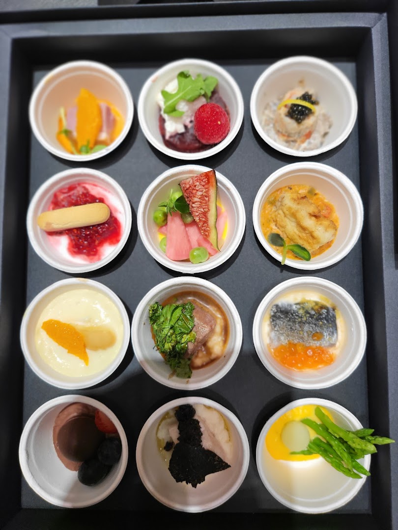 Van Cleef  Arpels Singapore - ION Orchard