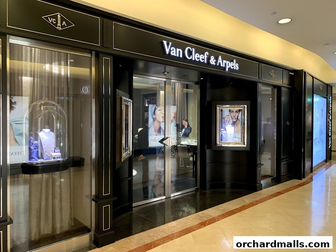 Exterior view of the Van Cleef & Arpels boutique at Takashimaya Shopping Centre.
