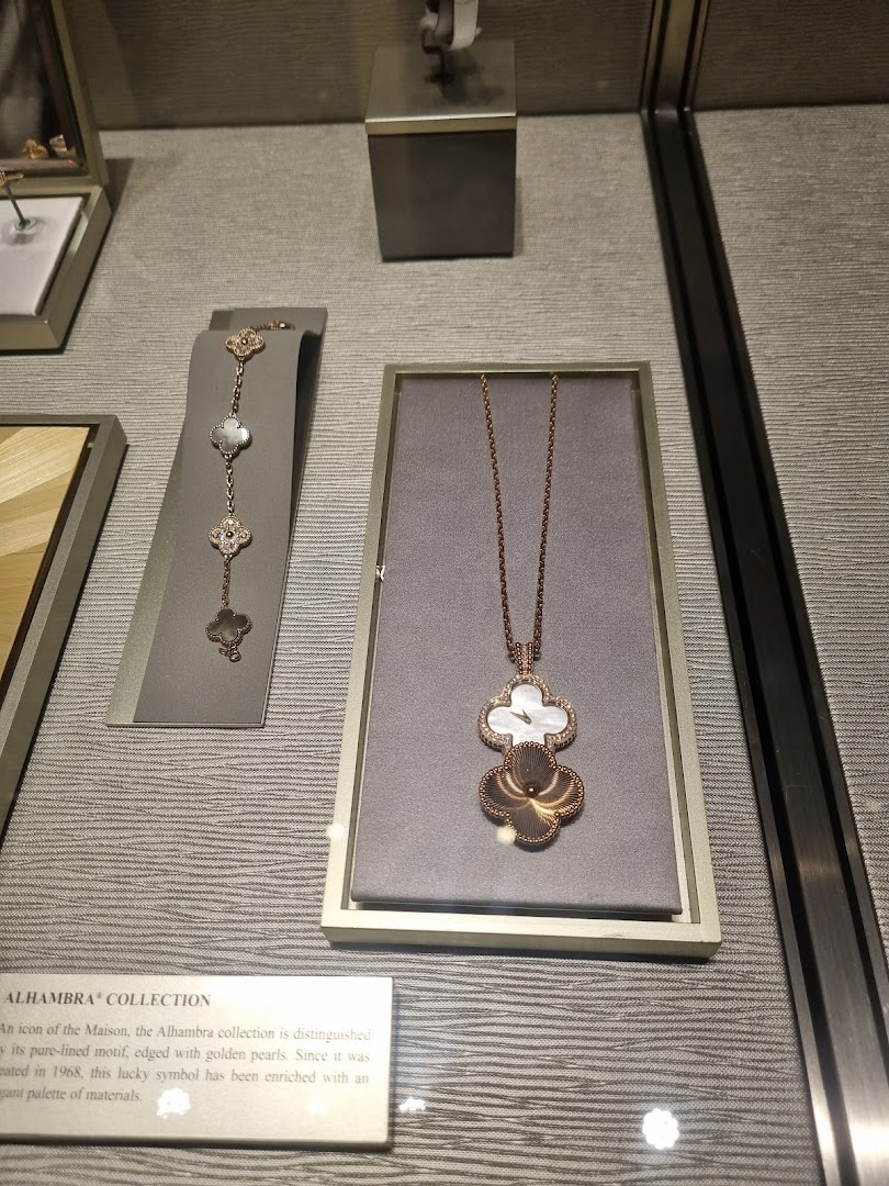 Van Cleef  Arpels Singapore - Takashimaya Shopping Centre, Ngee Ann City