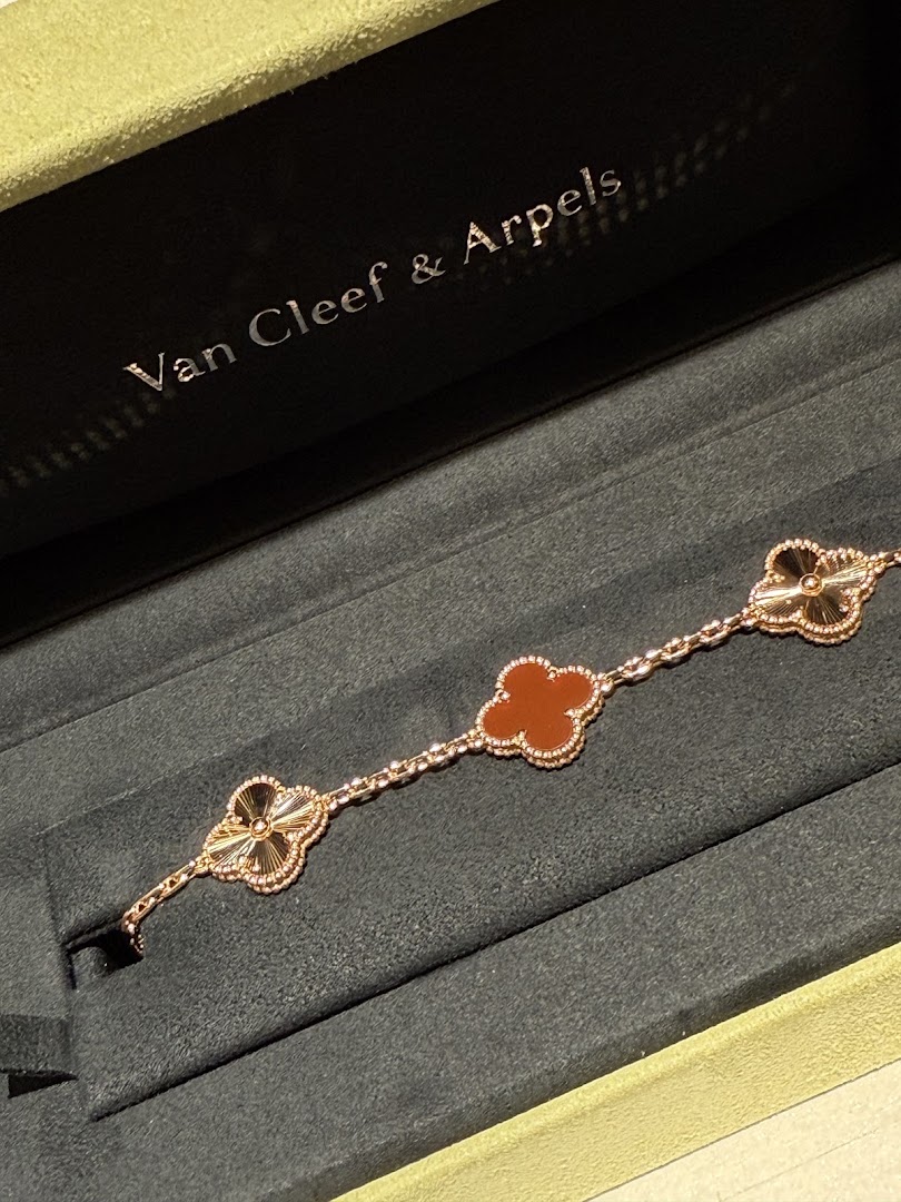 Van Cleef  Arpels Singapore - Takashimaya Shopping Centre, Ngee Ann City