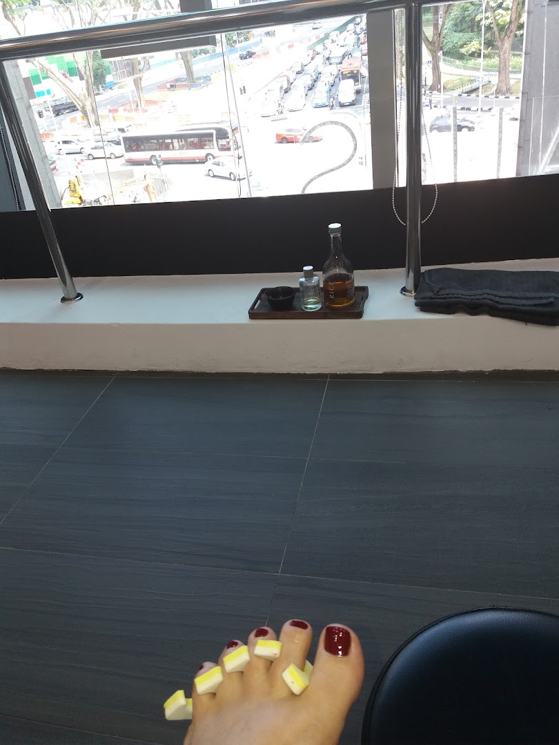 Vedure Face, Body  Nail MediSpa