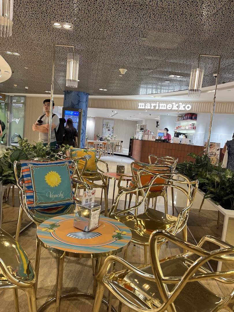 VENCHI Singapore ION Orchard Store