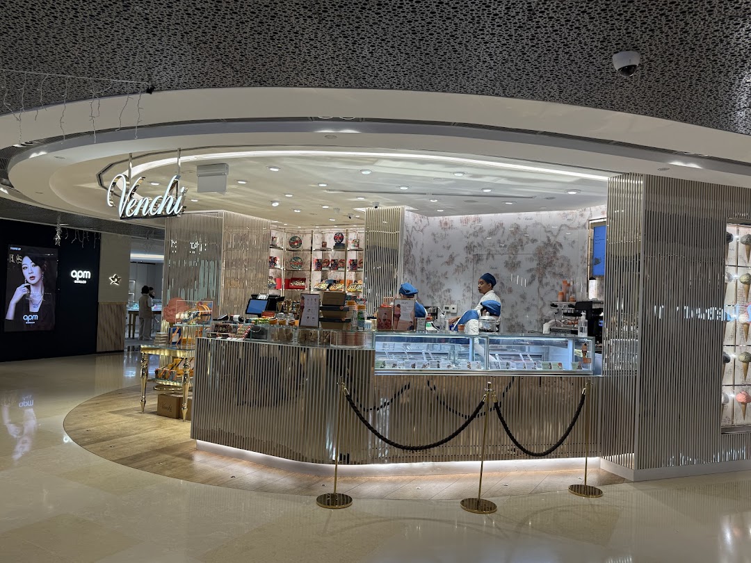 VENCHI Singapore ION Orchard Store