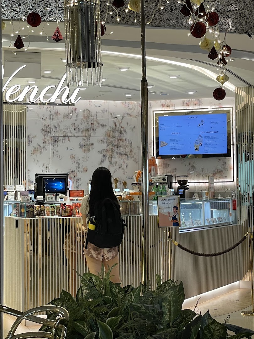 VENCHI Singapore ION Orchard Store